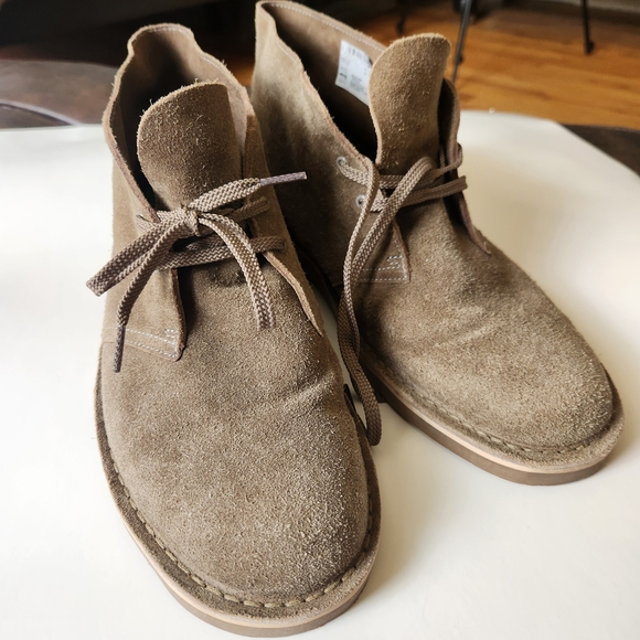 Clarks Men's Chukka Boots - Brown Suede - Picture 1 of 4